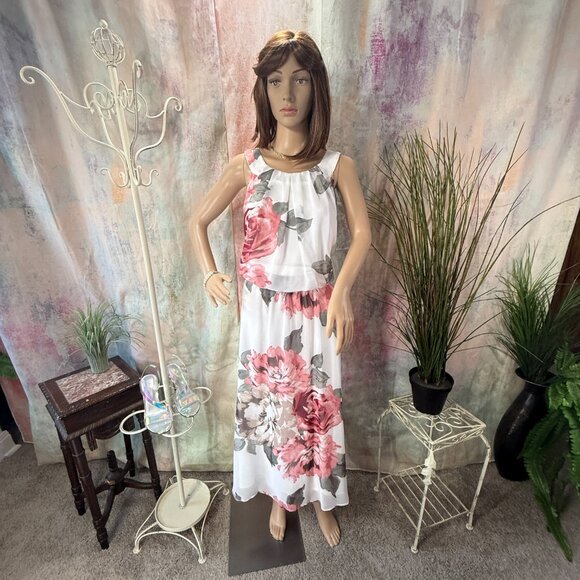 πRobbie Bee Flattering Floral Sleeveless Elastic Waistline Chiffon Maxi Dress - Picture 1 of 16